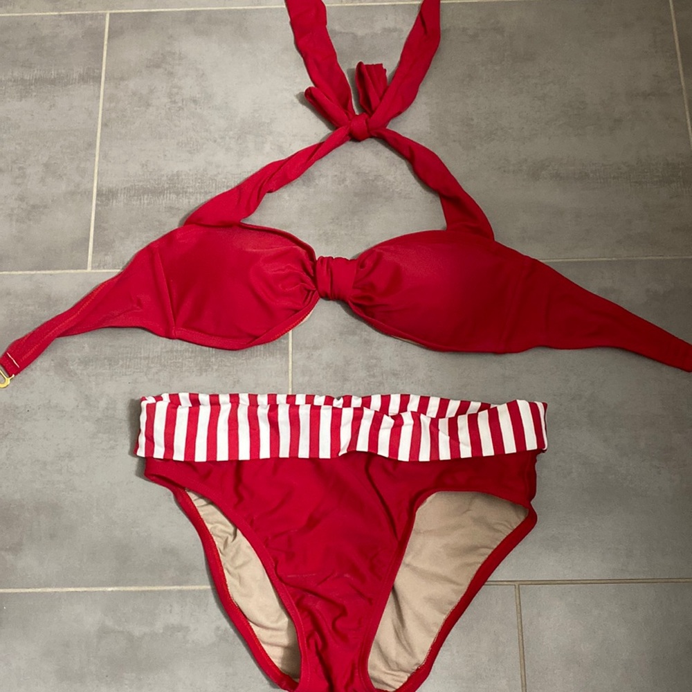 Marilyn Monroe red bikini size Medium